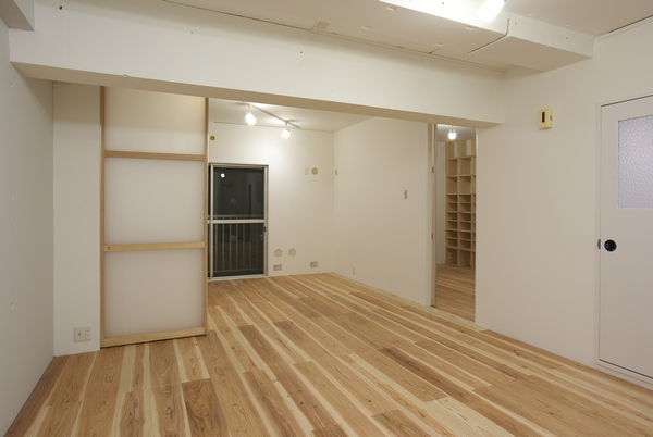 ���t���A�̒��ւ��ƕǂ�L�b�`������8